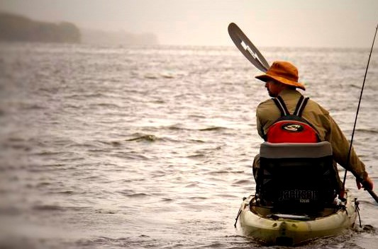 pesca en kayak