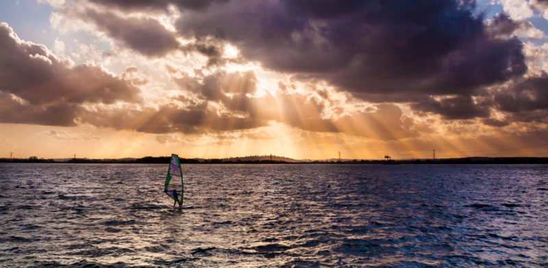 practicar windsurf